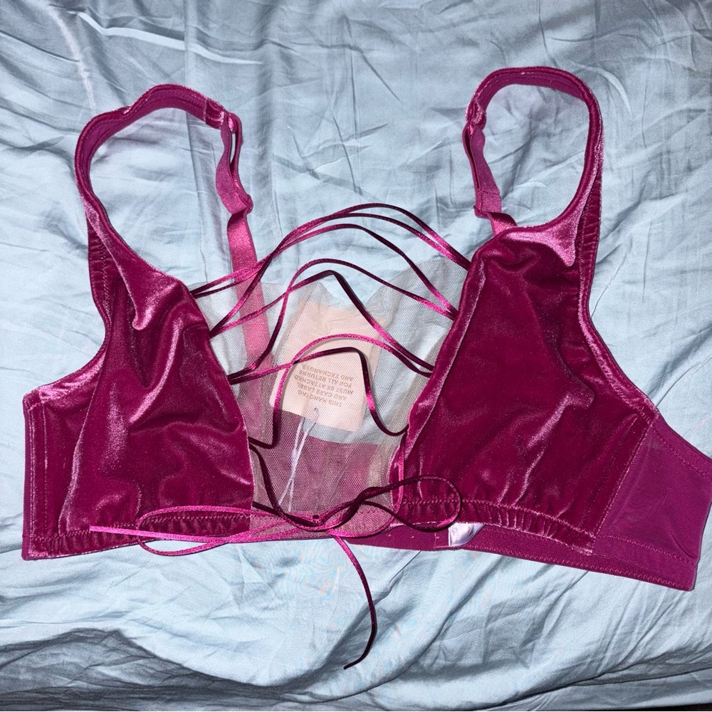 Savage X Fenty Vibrant Pink Bra